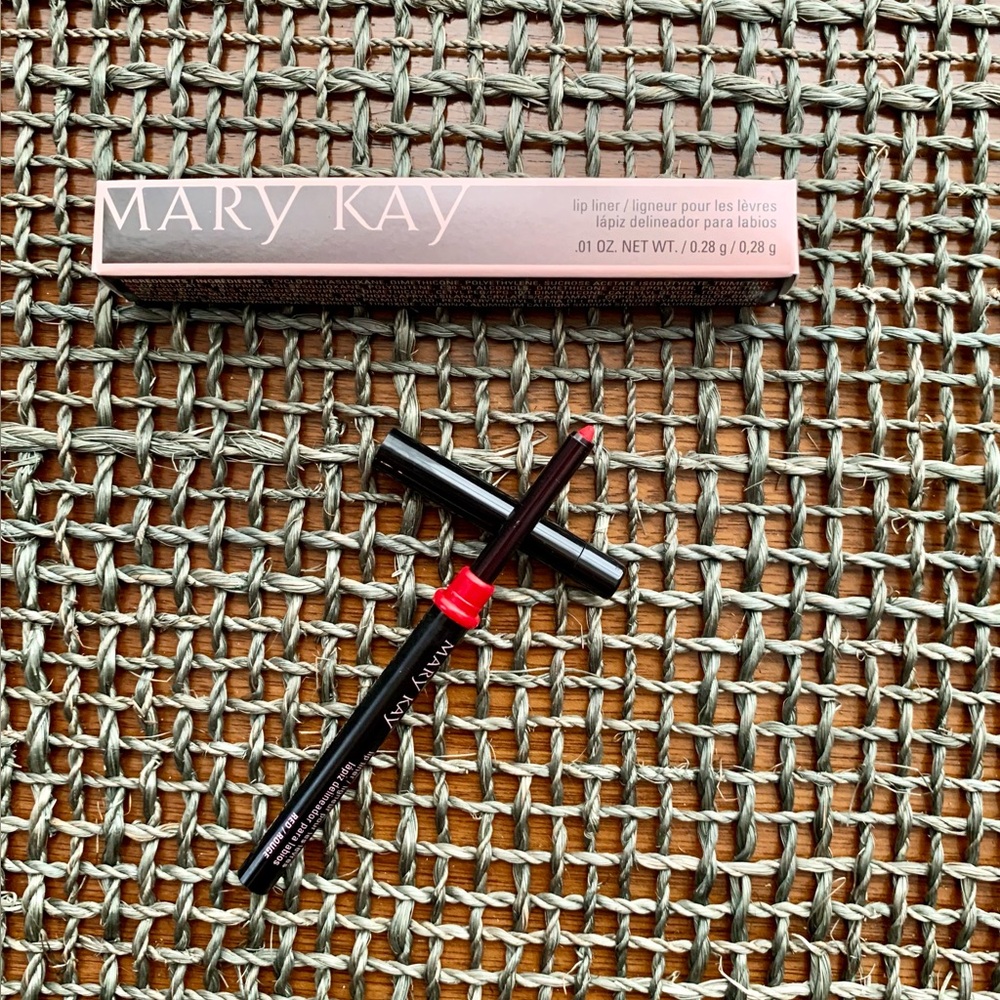 Mary Kay NIP Red Rouge Lip Liner